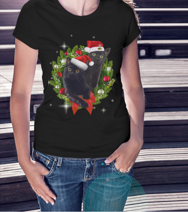 Cats In Santa Hats With Christmas Wreath T-Shirt