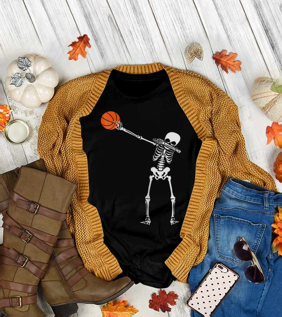 Dabbing Skeleton Halloween Basketball Fun T-Shirt