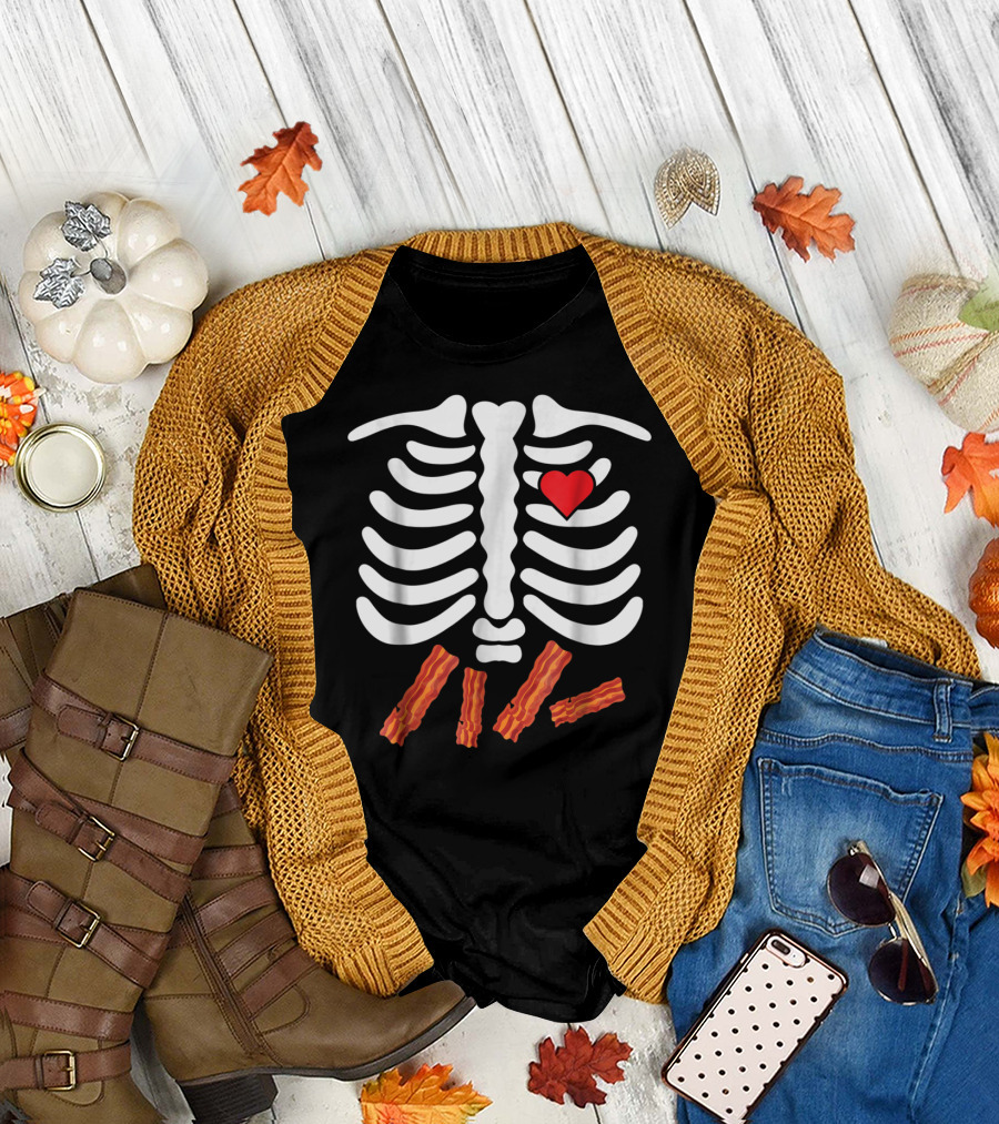 Halloween Skeleton Bacon Lover Rib Cage Heart Belly T-Shirt