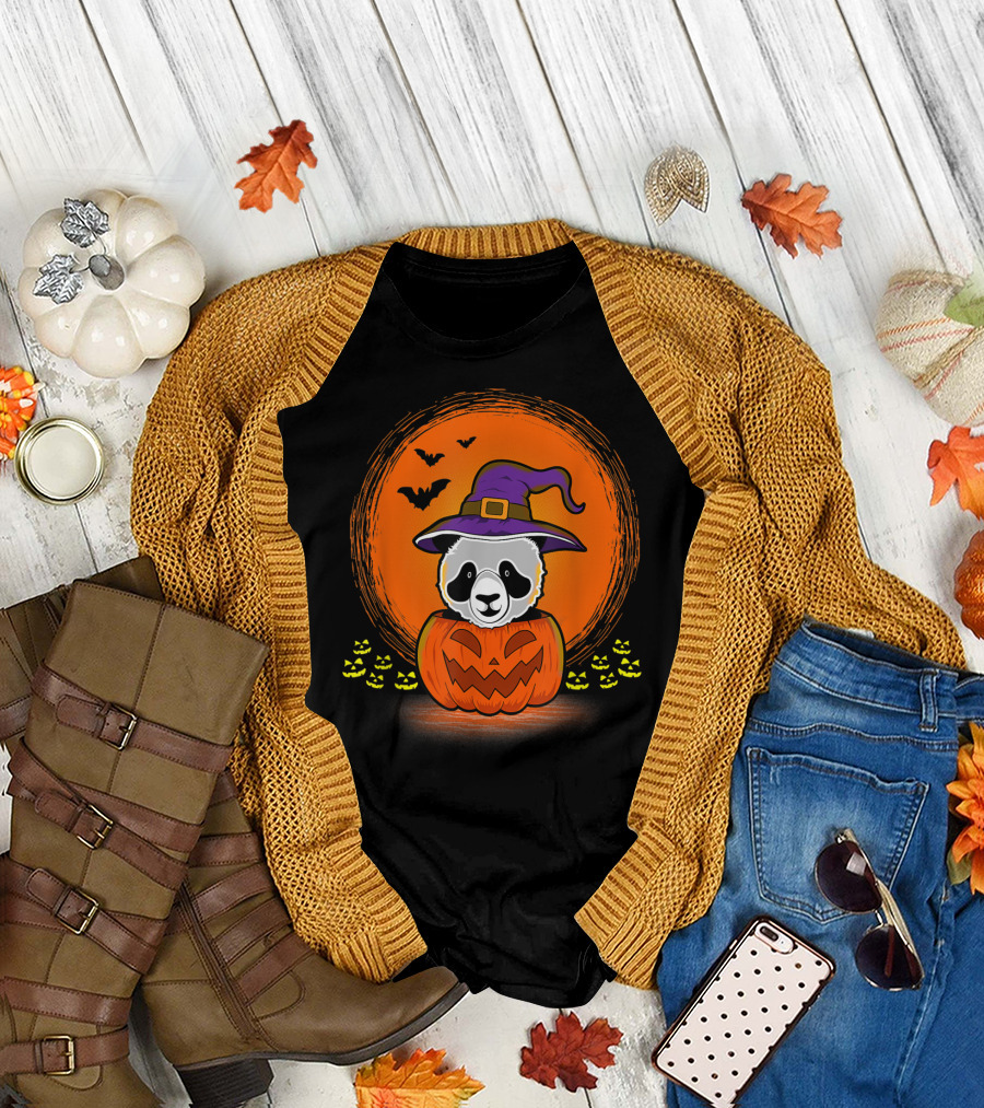 Panda Bear Halloween Pumpkin Spooky Cute Witch Hat Bats Jack-O'-Lanterns T-Shirt