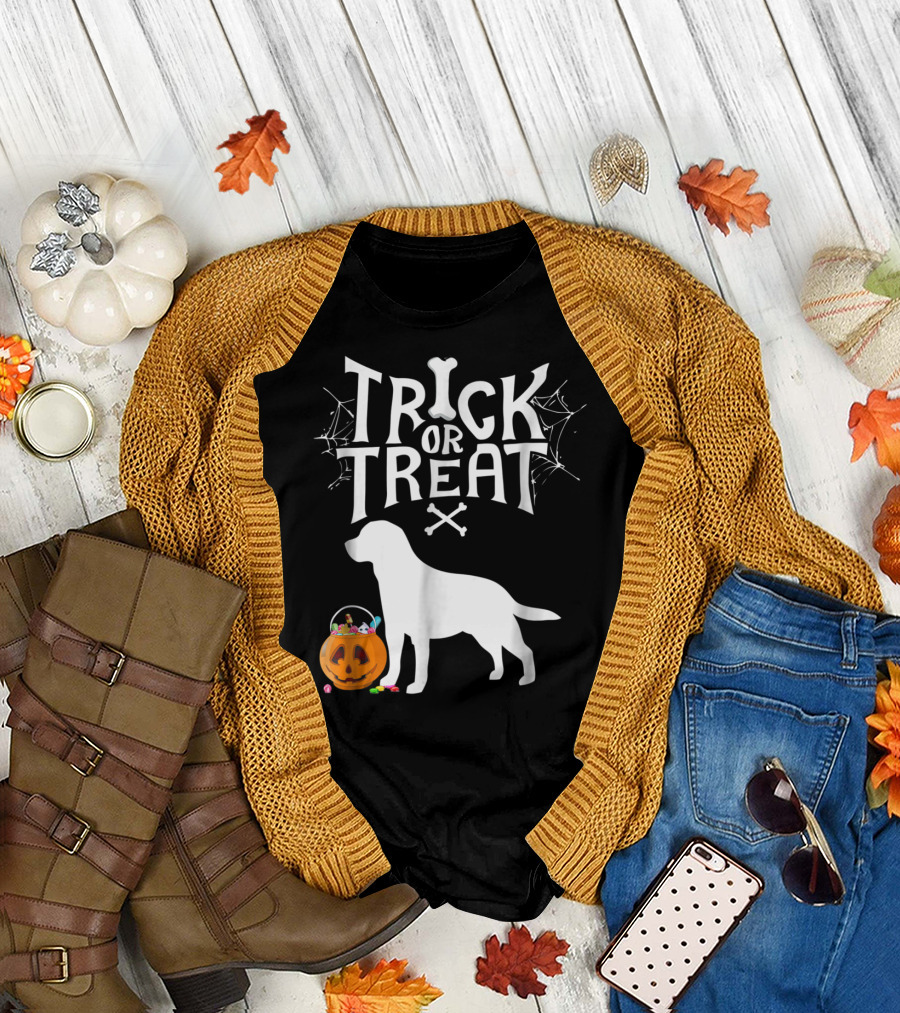 Trick Or Treat Labrador Retriever Halloween Pumpkin and Bone T-Shirt