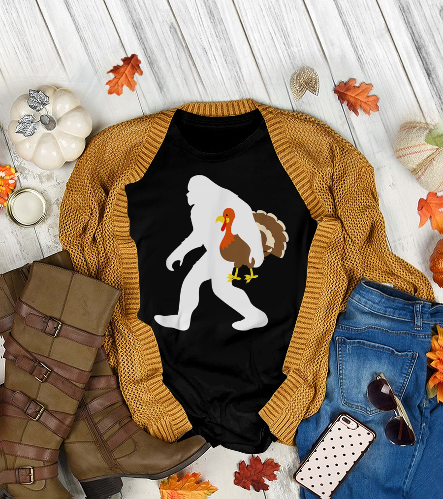 Thanksgiving Sasquatch Bigfoot Carrying Turkey T-Shirt