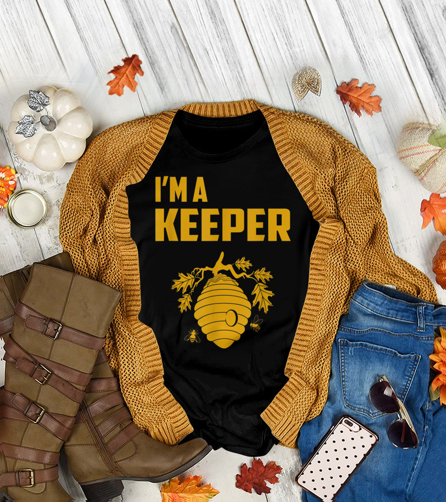 I'm A Keeper Beekeeping Humor with Bees and Hive T-Shirt