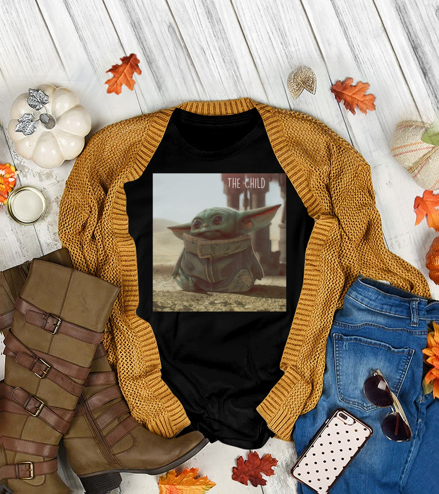 Star Wars The Mandalorian The Child Cute Scene Desert Background T-Shirt
