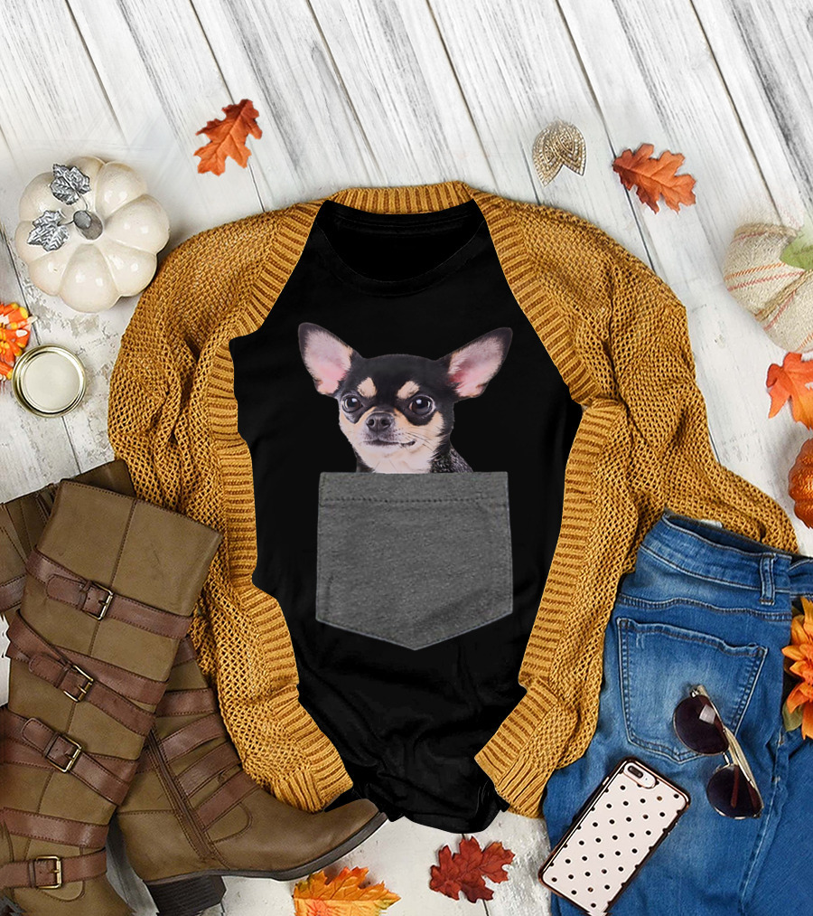 Chihuahua in Pocket for Chihuahua Lovers Cute Black T-Shirt