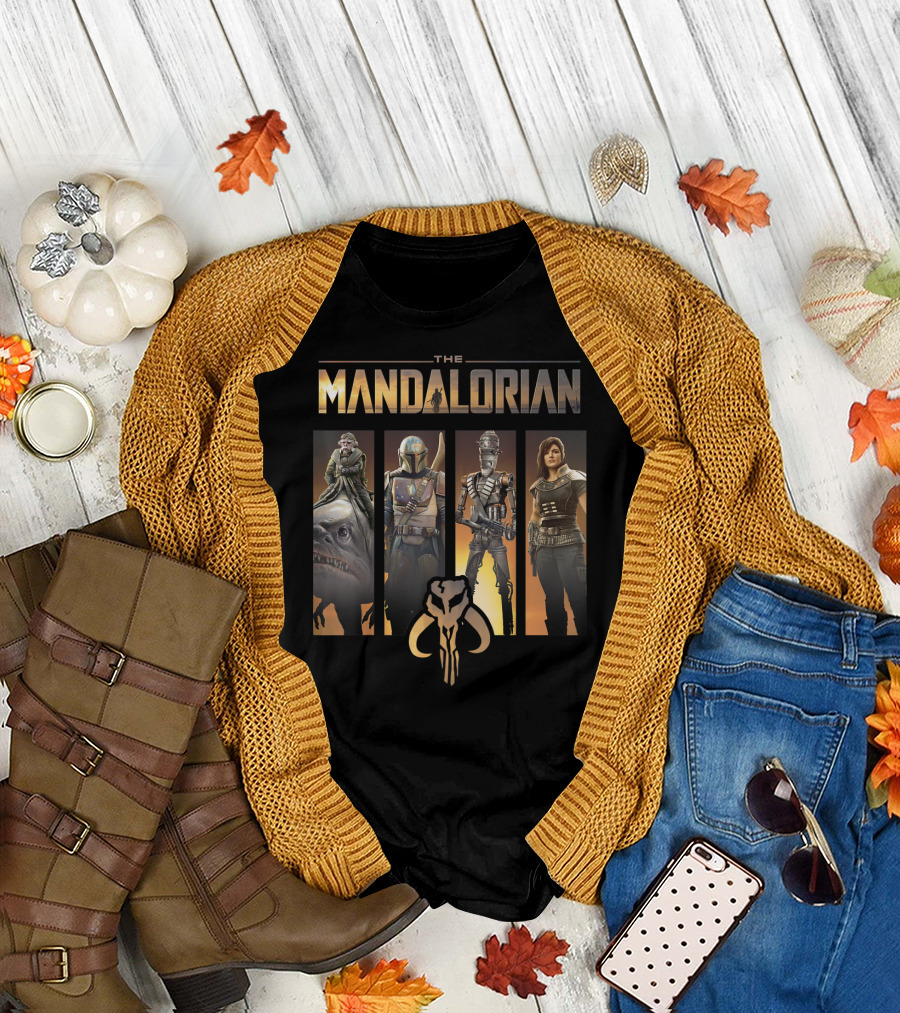 The Mandalorian Group Line Up Star Wars Mando Mythosaur Skull T-Shirt