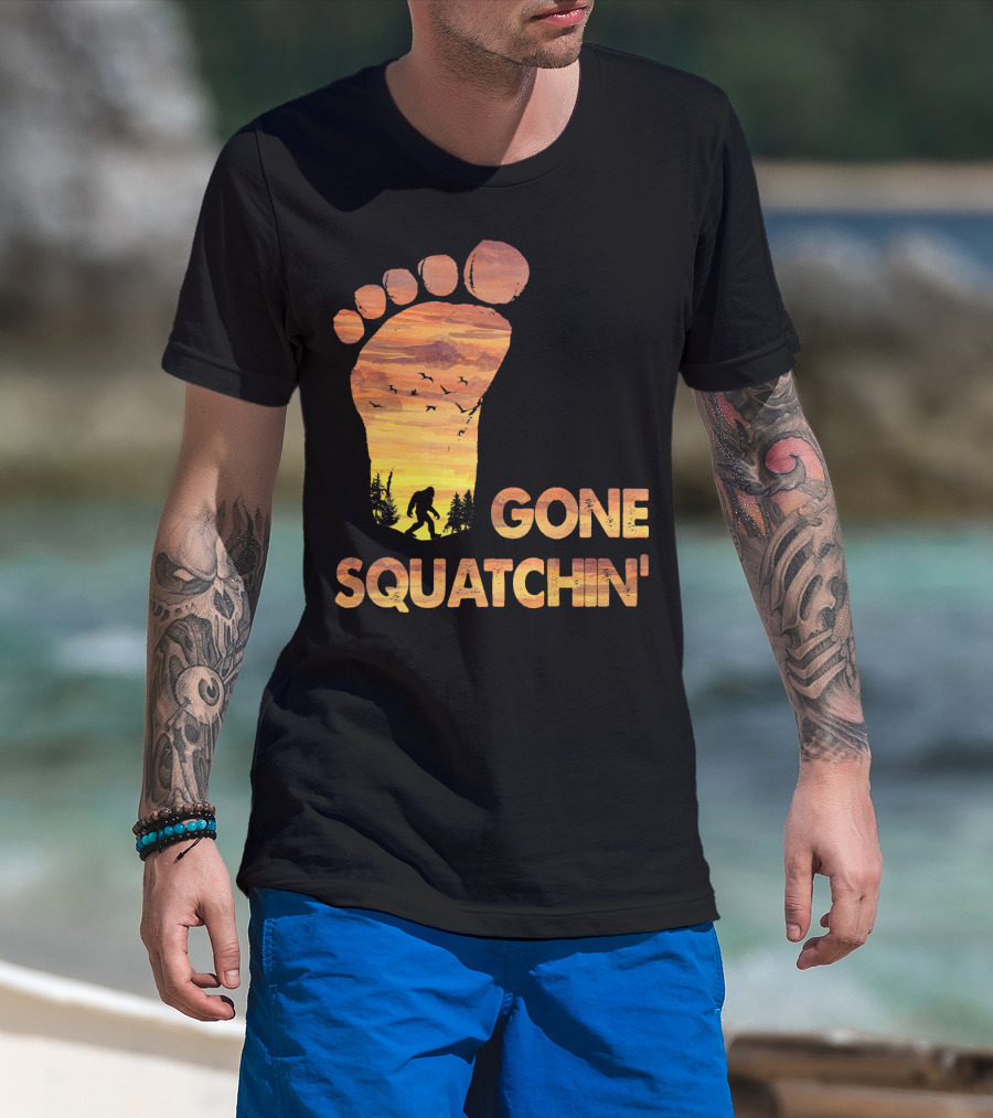 Bifoot Gone Squatchin Footprint Silhouette With Bigfoot And Mountain Sunset Scene T-Shirt