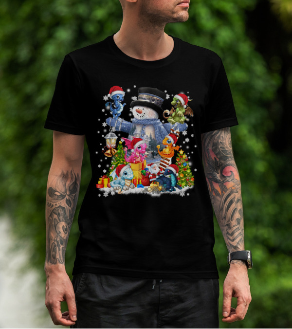 DRAGONS PLAY WITH SNOWMAN IN CHRISTMAS SCENE T-Shirt