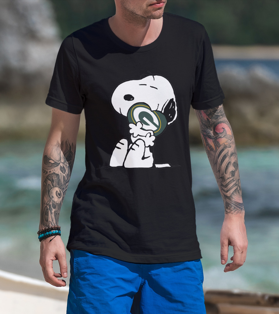 Snoopy Green Bay Packers Logo Hug T-Shirt