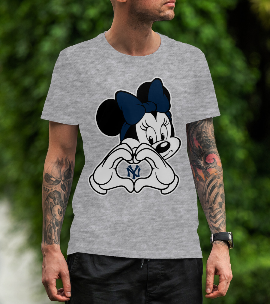 Minnie Mouse Love Heart New York Yankees T-Shirt