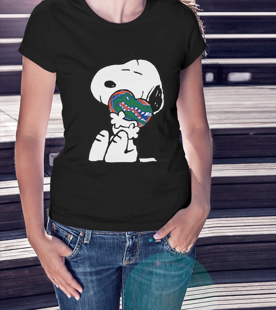 Snoopy Hugging Florida Gators Heart T-Shirt