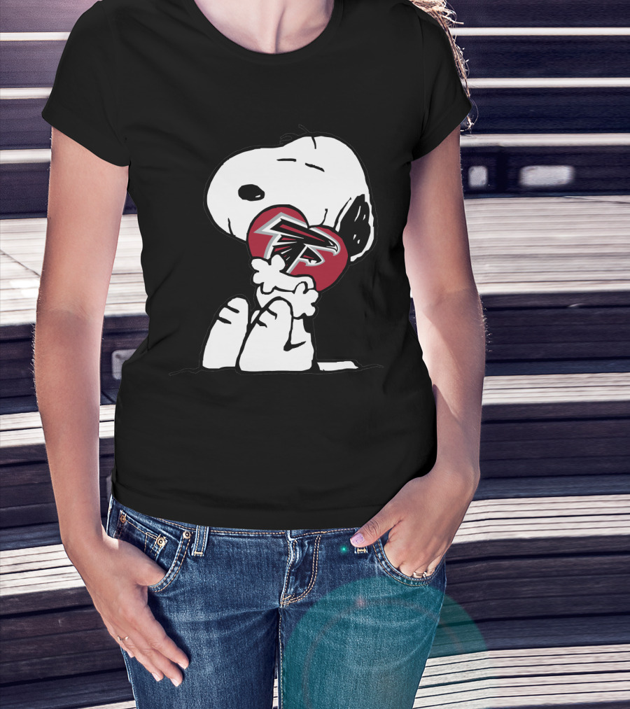 Snoopy Hugging Heart With Atlanta Falcons T-Shirt