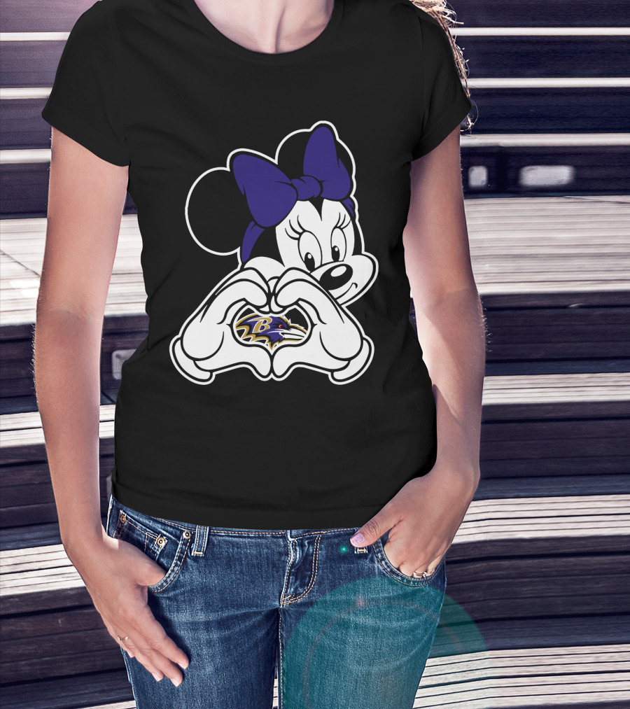 Minnie Mouse Heart Hands Baltimore Ravens T-Shirt