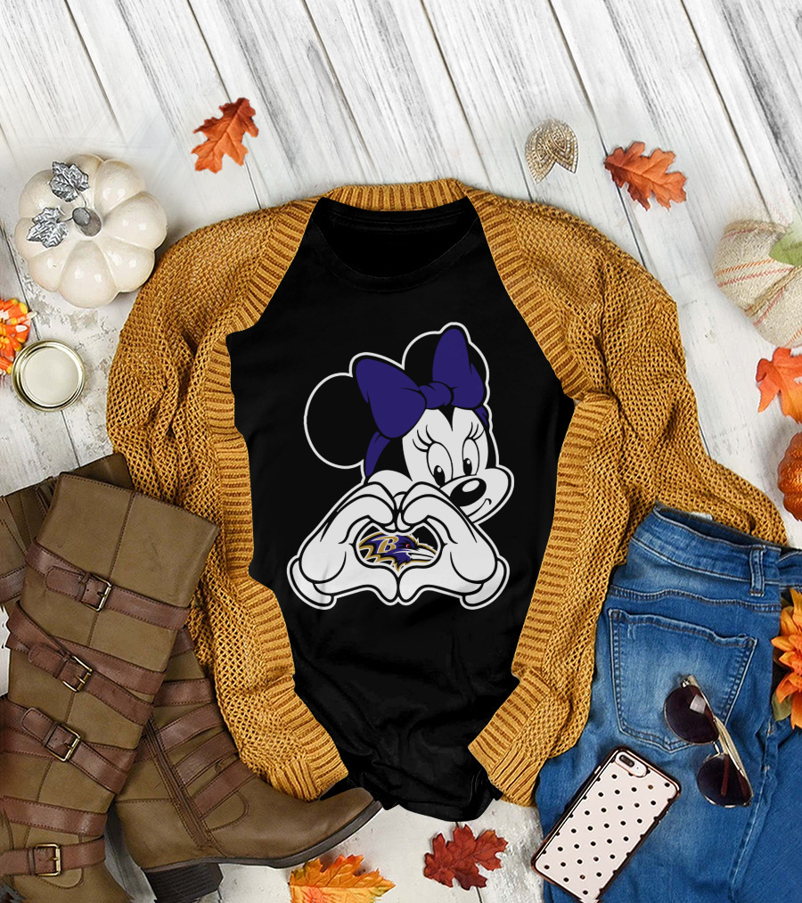 Minnie Mouse Heart Hands Baltimore Ravens T-Shirt