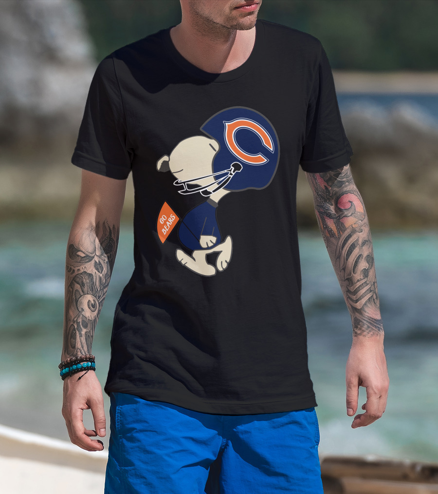 Chicago Bears Go Bears Peanuts Snoopy Football Helmet T-Shirt