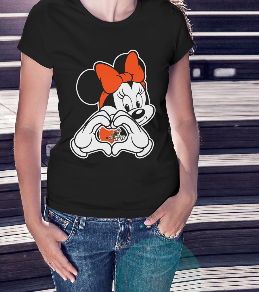 Cleveland Browns Minnie Mouse Heart Hands Football Helmet T-Shirt
