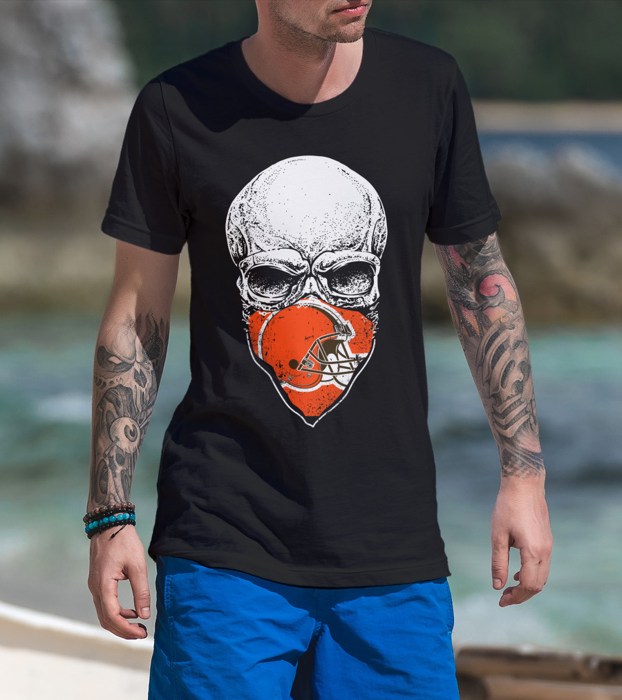 Cleveland Browns Skull Helmet Fan Gear T-Shirt
