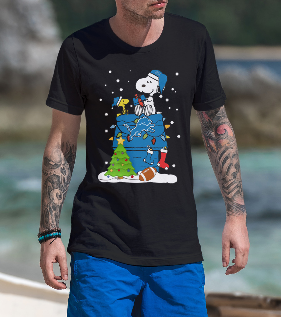 Detroit Lions Snoopy Christmas Football House With Tree And Stockings T-Shirt