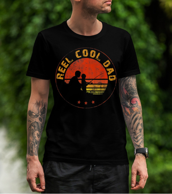 Reel Cool Dad Vintage Sunset Fishing Father And Child T-Shirt