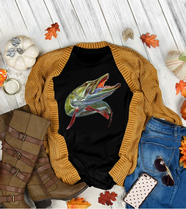 Muskie Hunter Musky Fisherman Lure Fly Fishing Novelty Realistic Fish T-Shirt