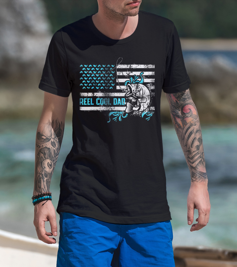 Reel Cool Dad Fishing Funny Fisherman With Fish And American Flag T-Shirt