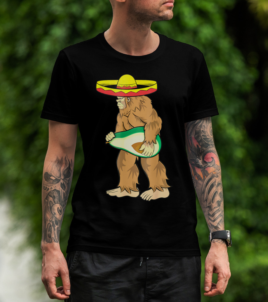 Bigfoot Wearing Sombrero Holding Avocado Cinco De Mayo Sasquatch T-Shirt