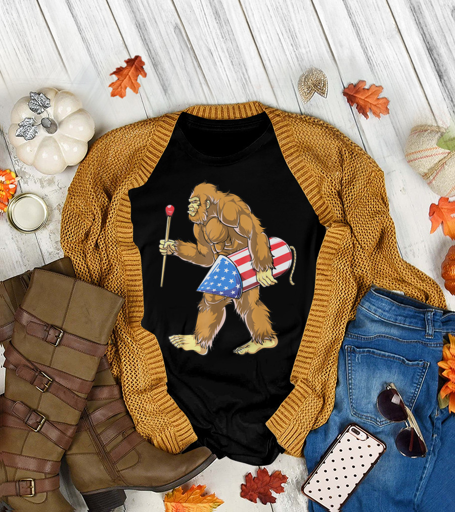 Bigfoot Sasquatch Fireworks 4th Of July Patriotic T-Shirt