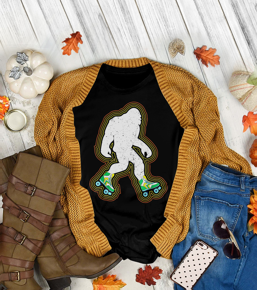 Bigfoot Roller Skates Sasquatch Vintage Style Retro Skating Vibe T-Shirt