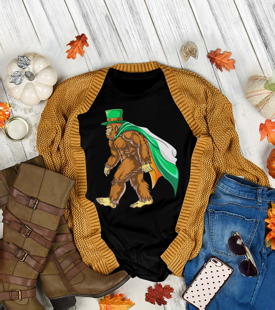 Bigfoot St Patricks Day Boys Leprechaun Irish Flag Sasquatch T-Shirt