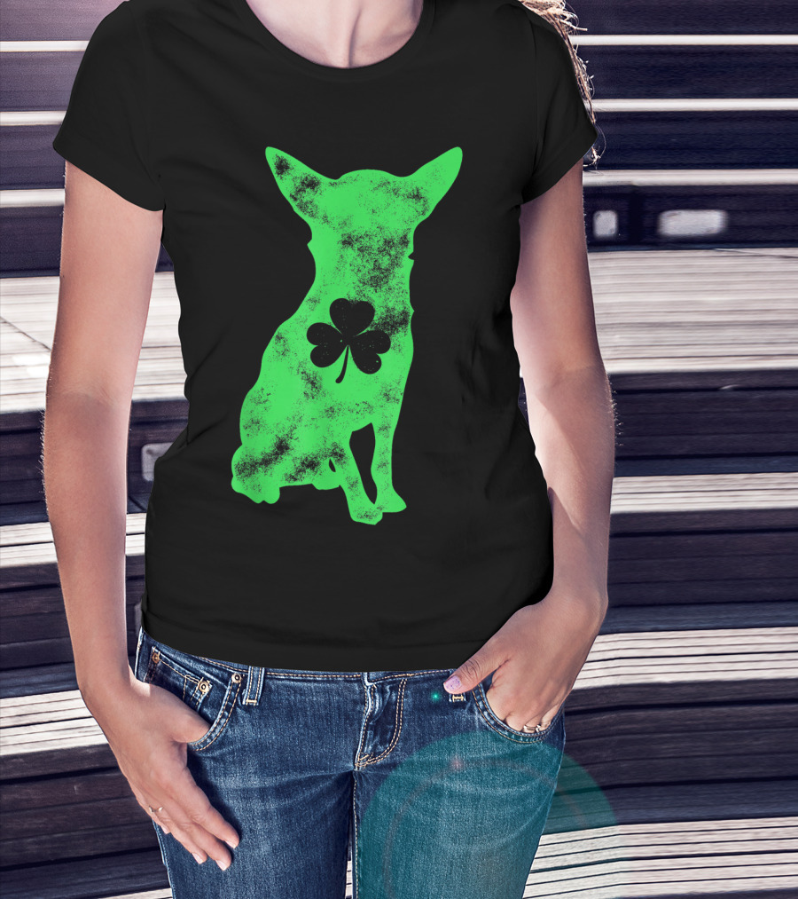 Chihuahua Shamrock Dog Lover St Patricks Day Men T-Shirt
