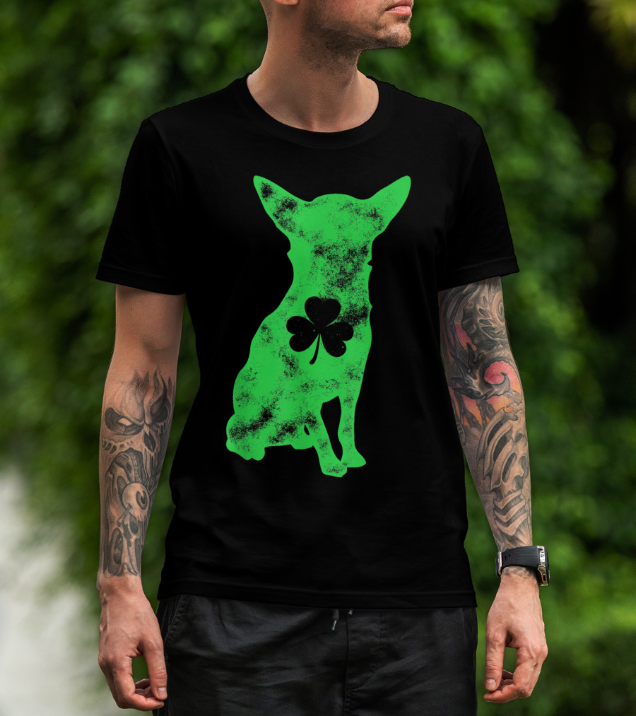 Chihuahua Shamrock Dog Lover St Patricks Day Men T-Shirt