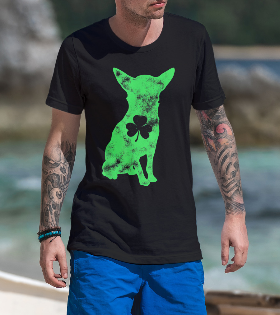 Chihuahua Shamrock Dog Lover St Patricks Day Men T-Shirt