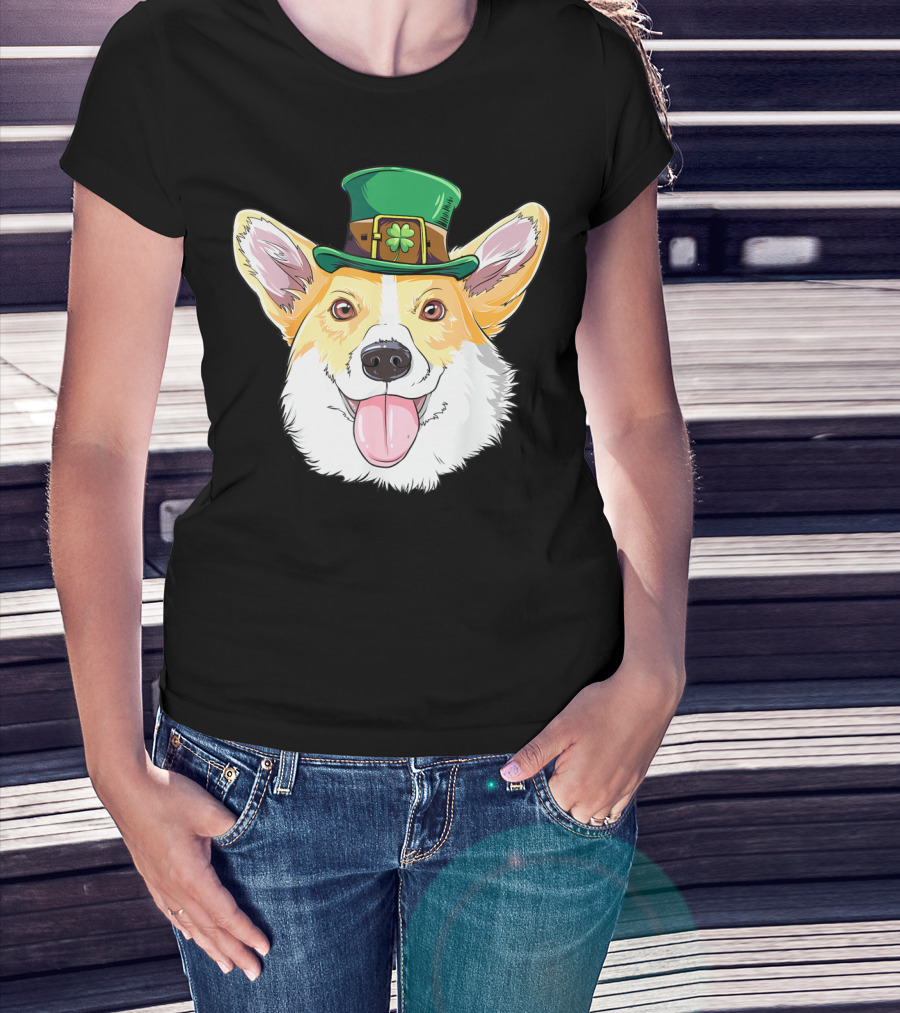 Lucky Corgi With Leprechaun Hat And Shamrock Charm T-Shirt