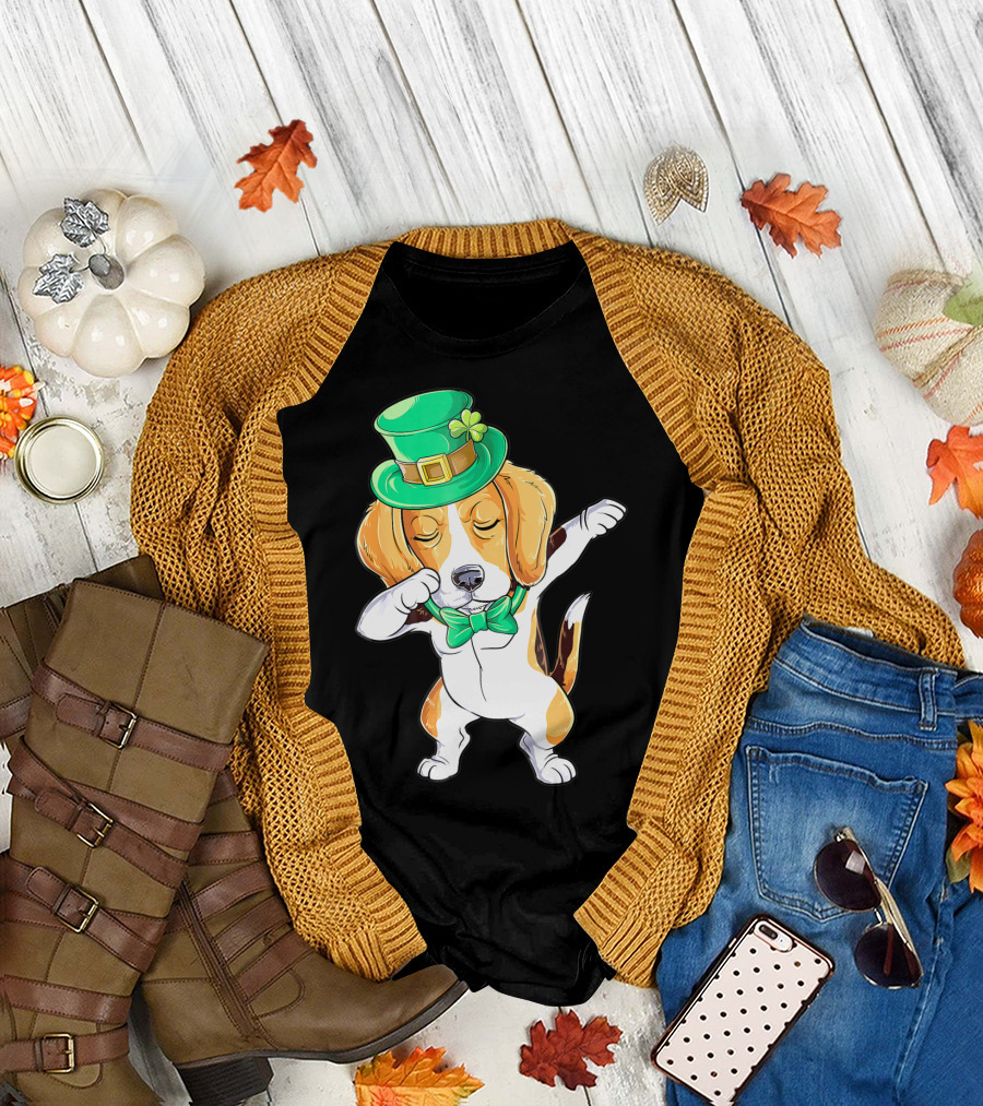 Dabbing Beagle In St Patricks Day Leprechaun Hat And Bowtie T-Shirt