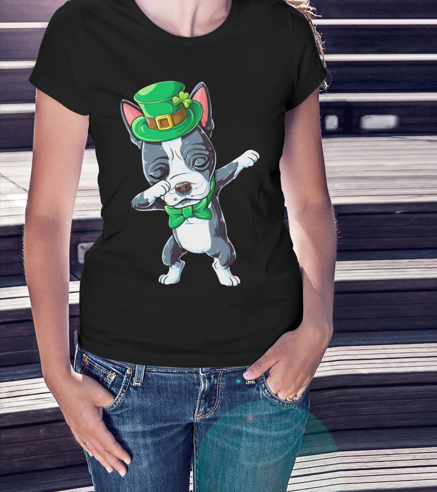 Dabbing Boston Terrier St Patricks Day Leprechaun Green Hat Bow Tie T-Shirt