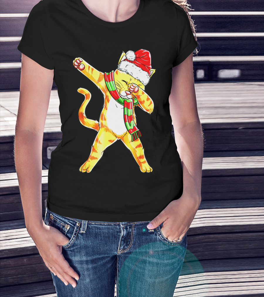Dabbing Cat Santa With Festive Hat And Scarf T-Shirt