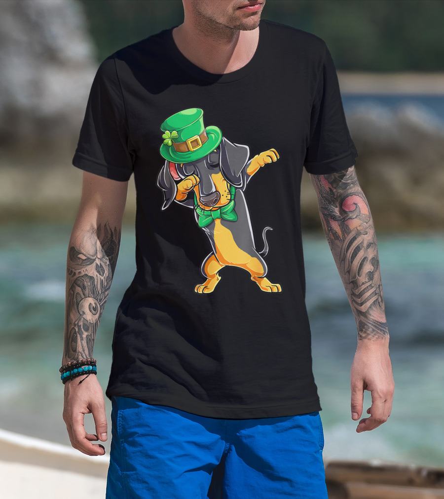 Dabbing Dachshund St Patricks Day Leprechaun Hat And Bow Tie T-Shirt