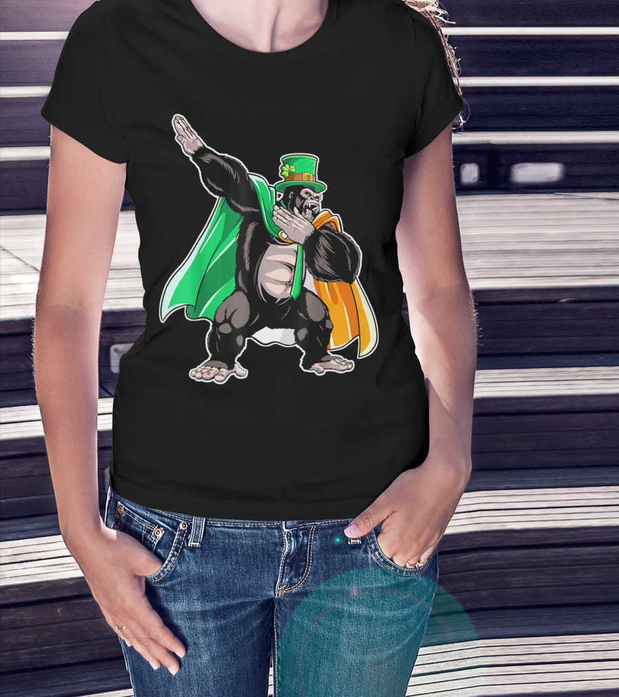 Dabbing Gorilla St Patricks Day Men Leprechaun Irish Cape T-Shirt