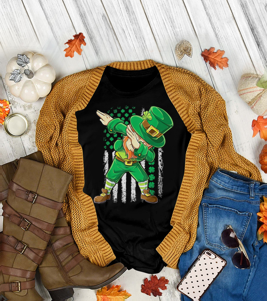 Dabbing Leprechaun With Irish American Flag Background And Shamrocks T-Shirt