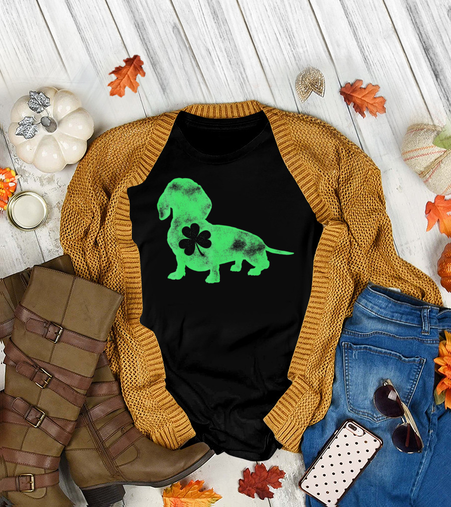 Dachshund Shamrock St Patricks Day Dog Lover Men T-Shirt