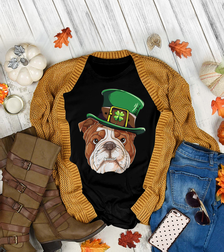 St Patricks Day English Bulldog Leprechaun Hat T-Shirt