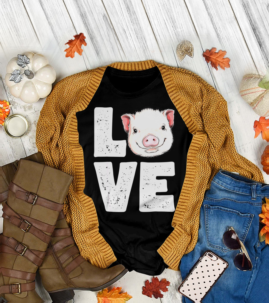 Love Pig Lovers Farming Farmer Girls T-Shirt