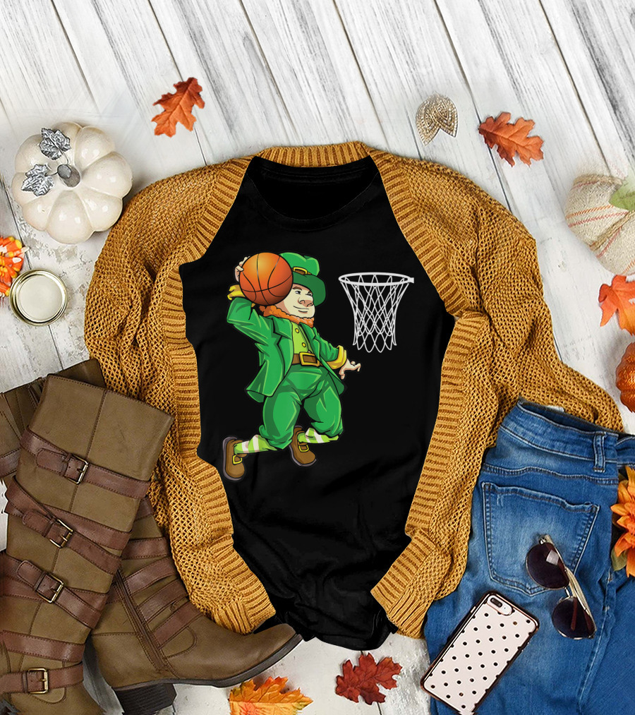 Leprechaun Slam Dunk Basketball St Patricks Day Boys T-Shirt