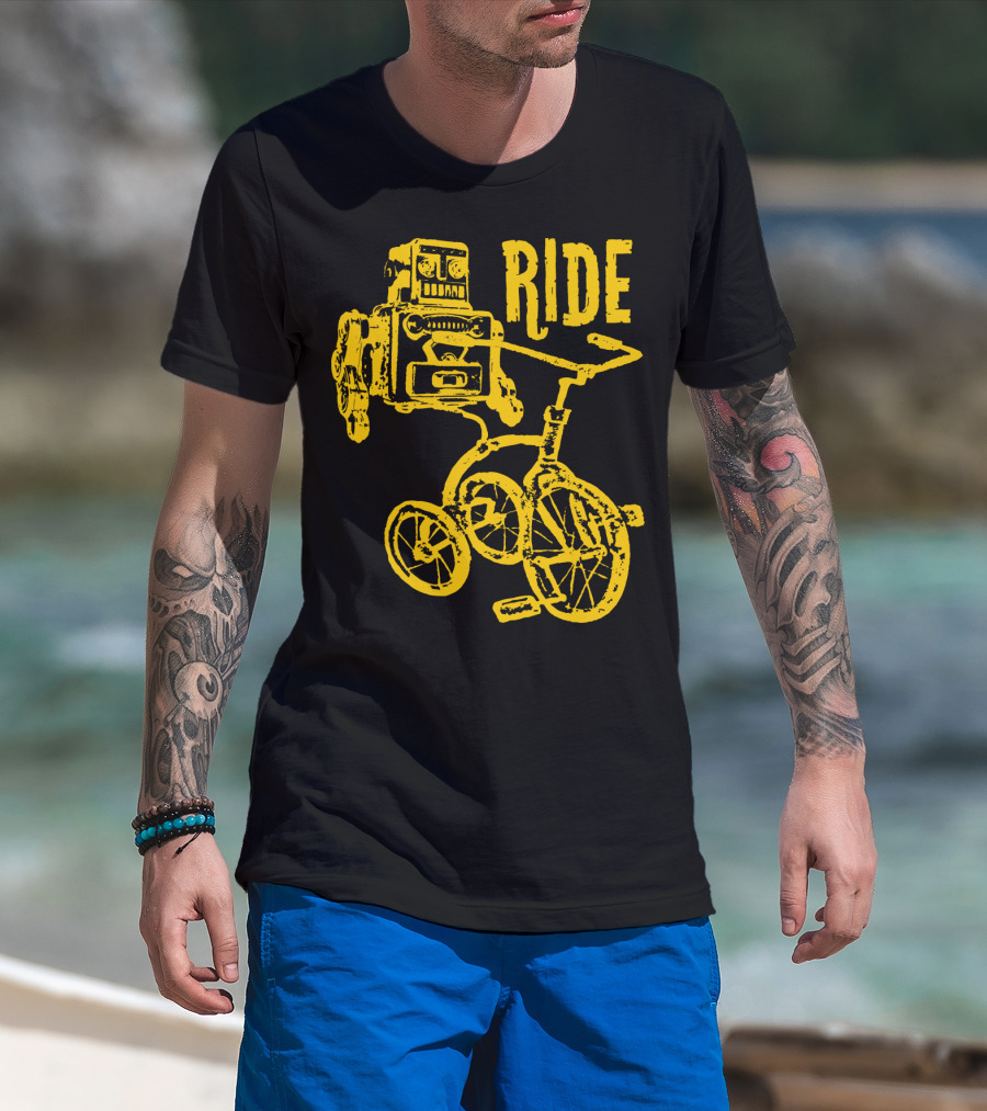I Want To Ride My Tricycle Robot On Trike Vintage Style RIDE T-Shirt