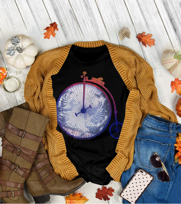 Vintage World Bicycle Traveler Earth Penny-Farthing T-Shirt