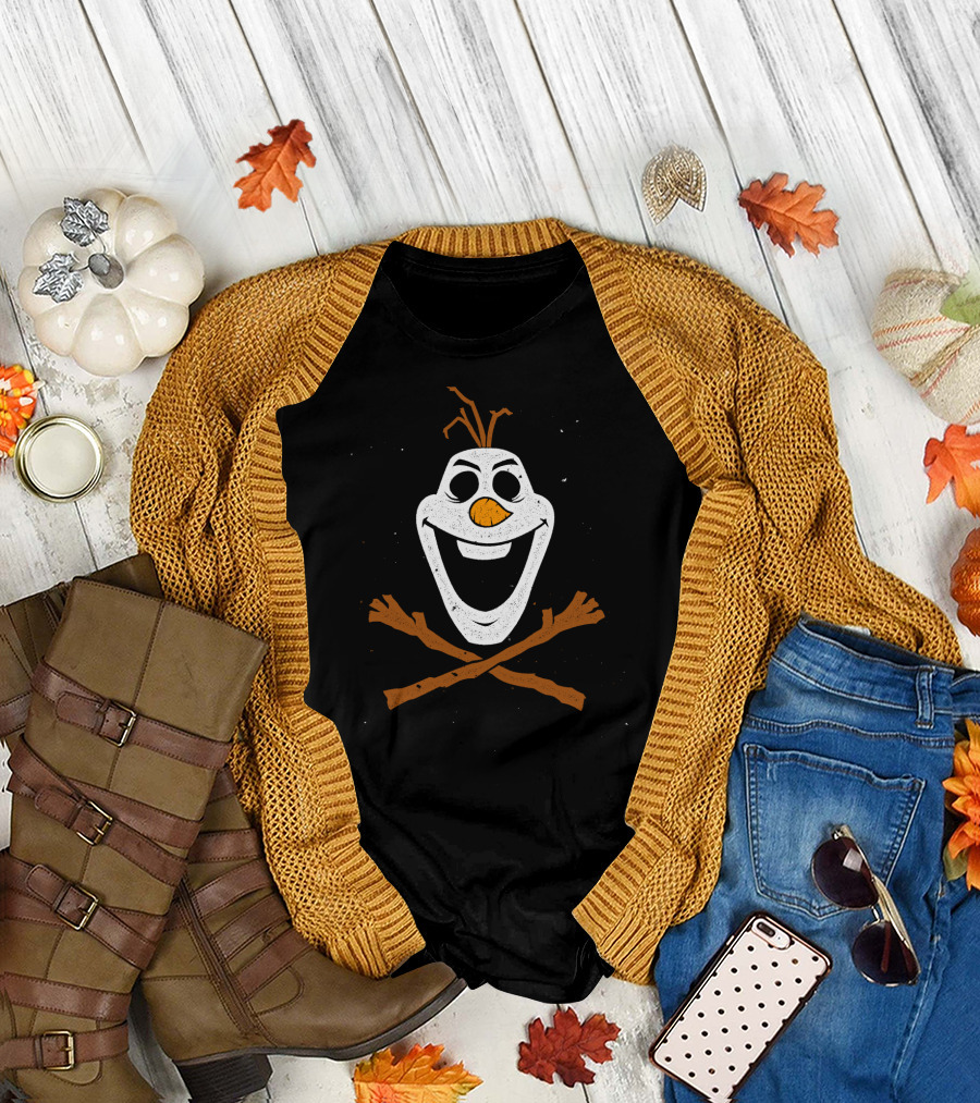 Warm Hugs Or Death Snowman Skull And Crossbones T-Shirt