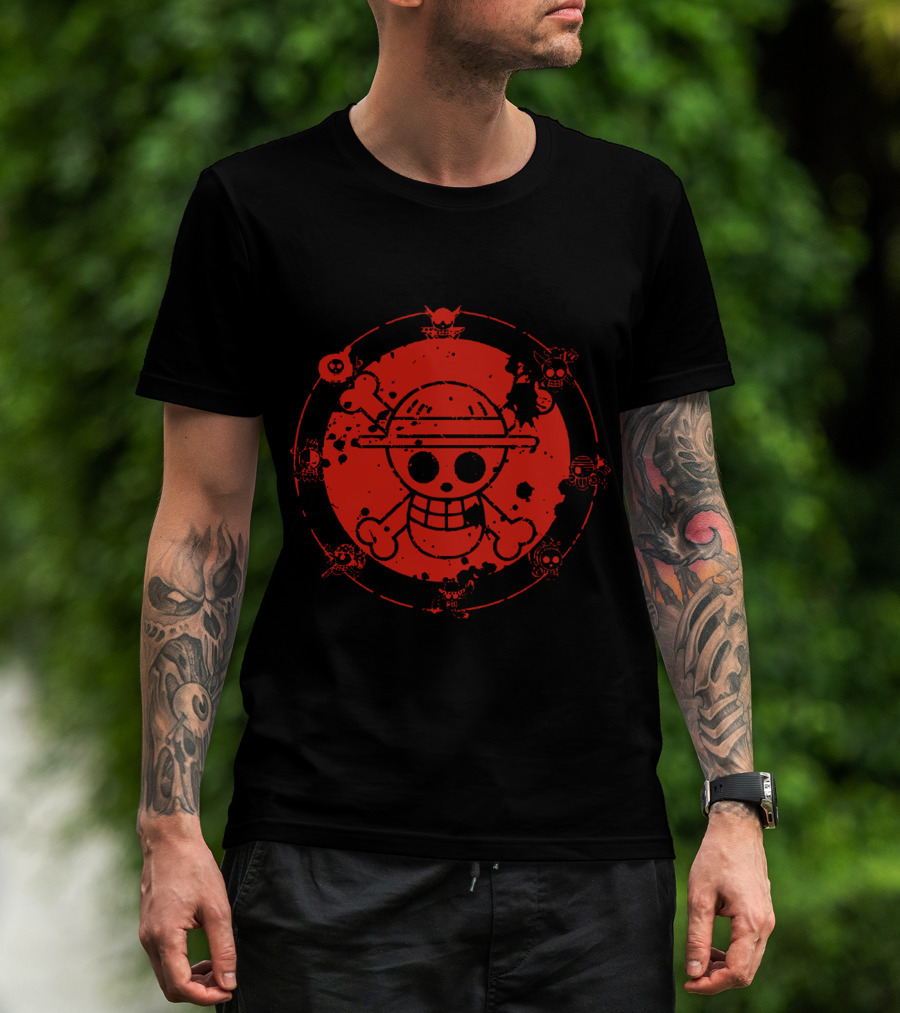 Straw Hat Skull Emblem With Iconic T-Shirt
