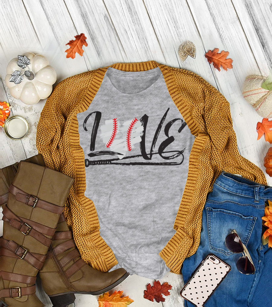 Love Baseball Bat Heart Stitching T-Shirt