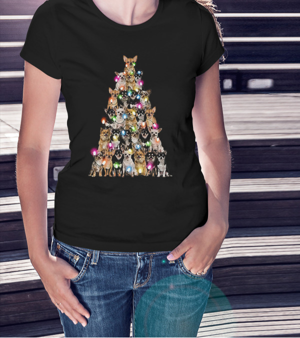 Chihuahua Christmas Tree With Colorful Lights T-Shirt