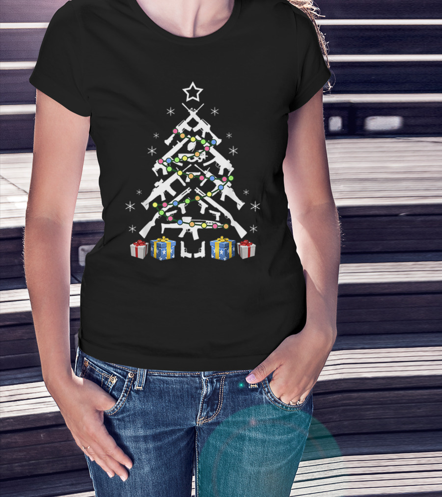 Assault Rifle Handgun Christmas Tree Star Snowflakes Gifts T-Shirt